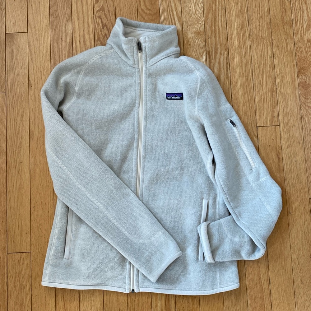 Women’s small Patagonia fleece - gently worn, excellent used condition!